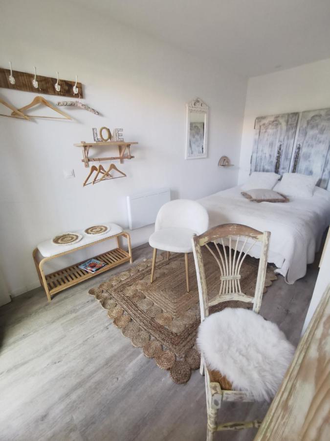 Au Poeme Du Chene, Logement Independant, Calme, Parking Gratuit Basse-Goulaine Екстер'єр фото